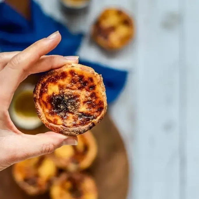 Close-up van een krokante pastel de nata